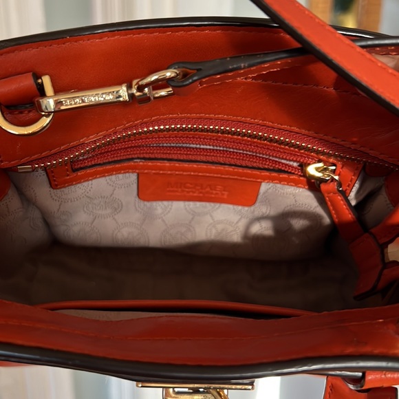 Michael Kors purse - Picture 3 of 3